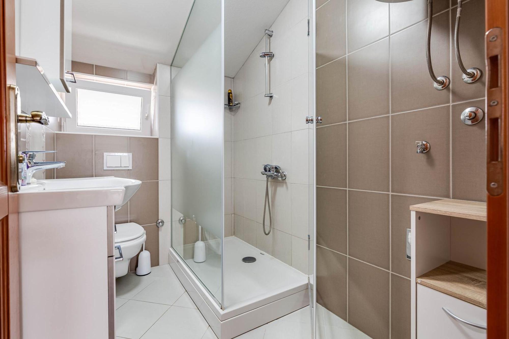 Apartmani Pocrnic 파코스탄 외부 사진