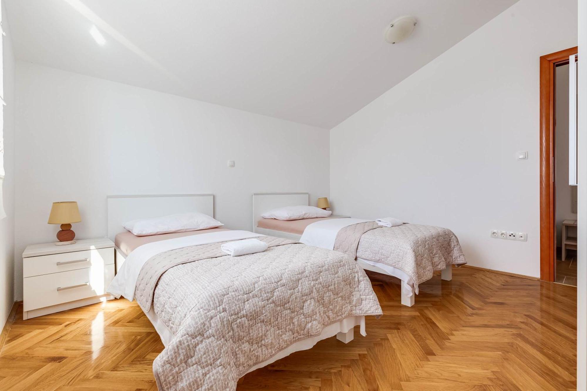 Apartmani Pocrnic 파코스탄 외부 사진