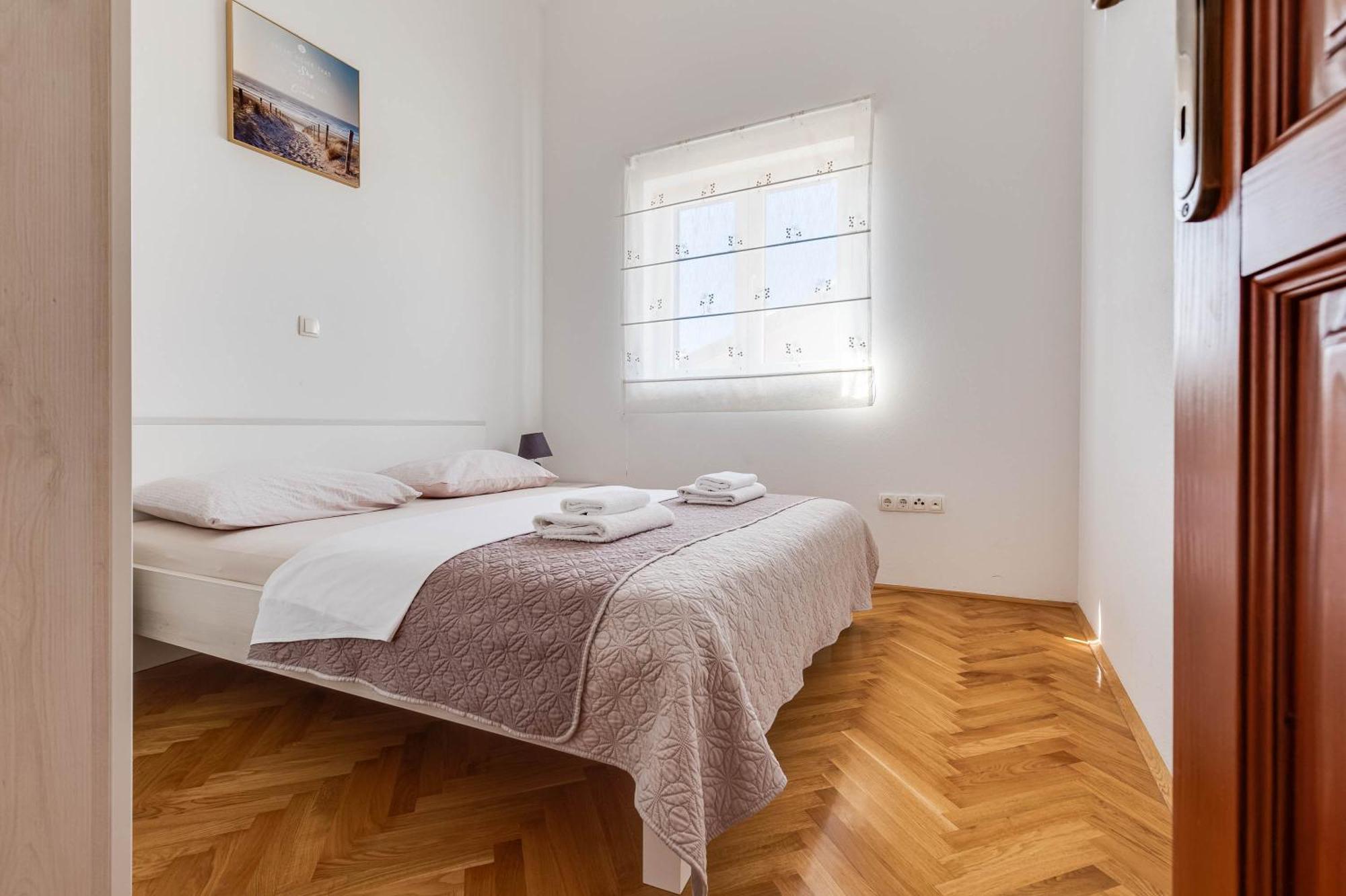 Apartmani Pocrnic 파코스탄 외부 사진