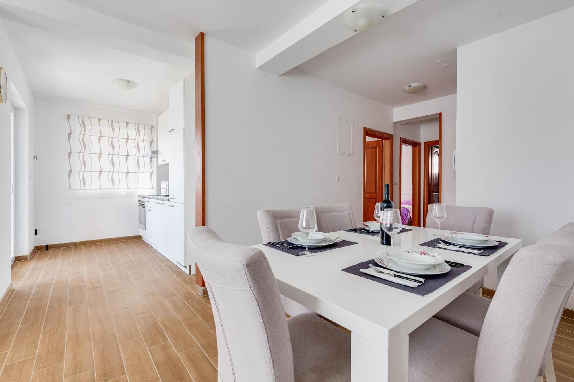 Apartmani Pocrnic 파코스탄 외부 사진